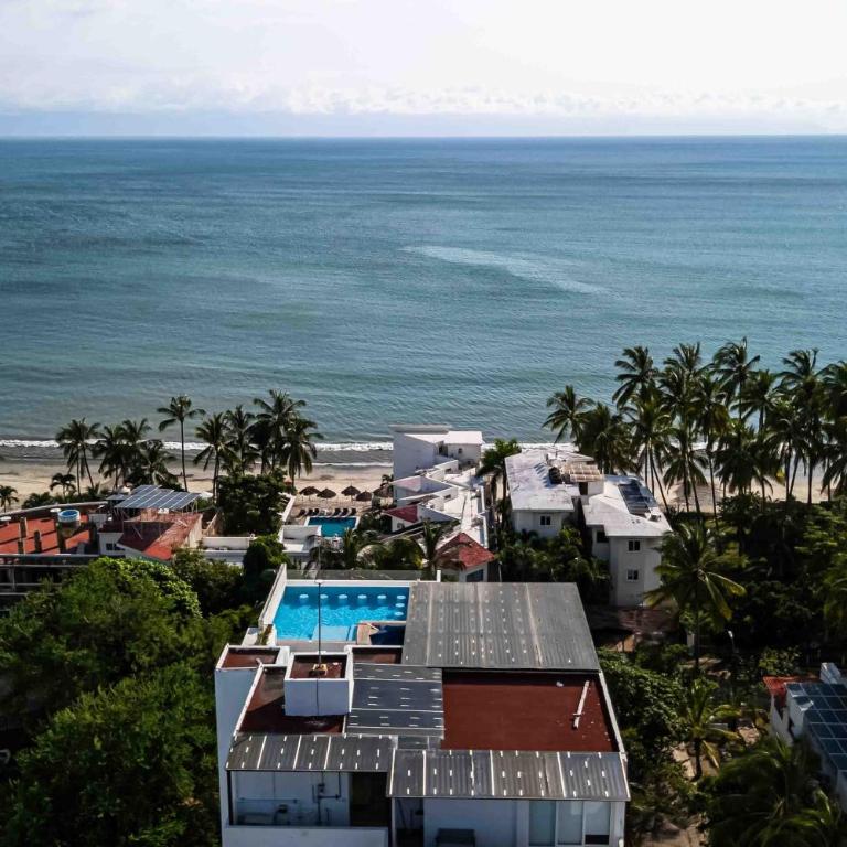 Relaxing condo with rooftop pool, oceanview balcony & walkable beach access - Casa - 31