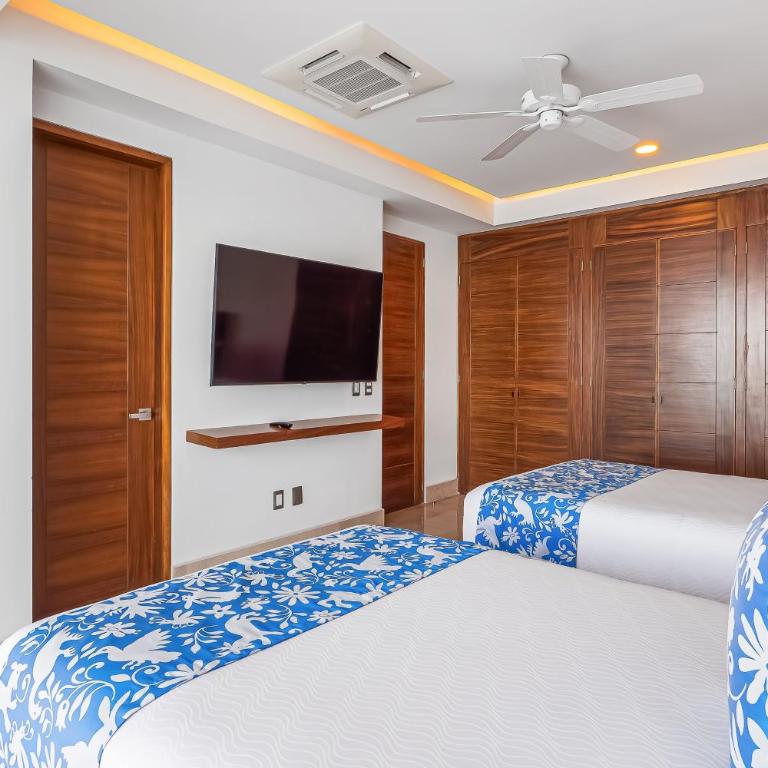 Luxurious 6th-floor condo with pool, oceanfront balcony & water view - Casa - 23