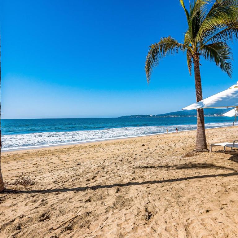 Golf-and-sea condo with panoramic ocean/mountain views, pool - Casa - 27