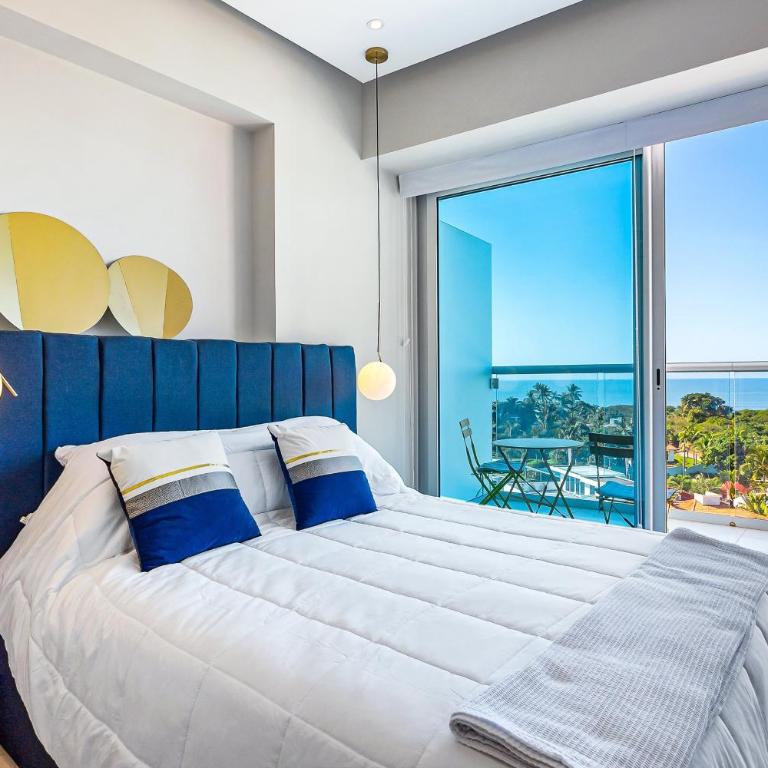 Golf-and-sea condo with panoramic ocean/mountain views, pool - Casa - 11