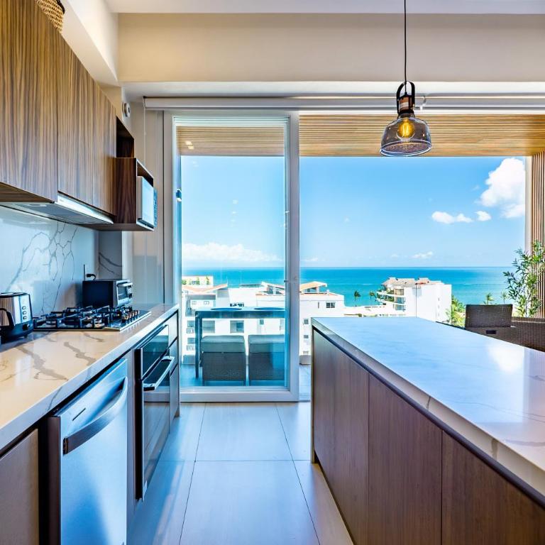 Modern waterfront condo with shared pool, balcony, and washer/dryer - Casa - 17