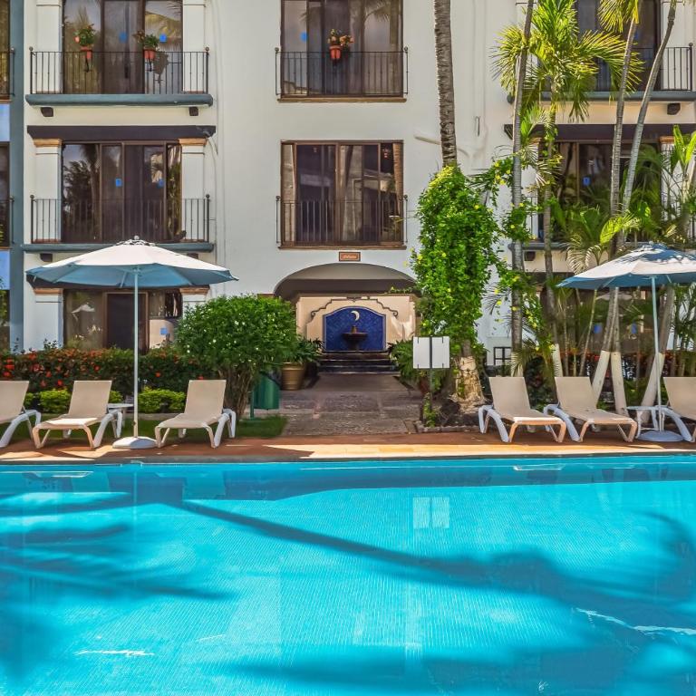 Cozy apartment w/ balcony, pool views, free Wifi - Vacation Home - 5