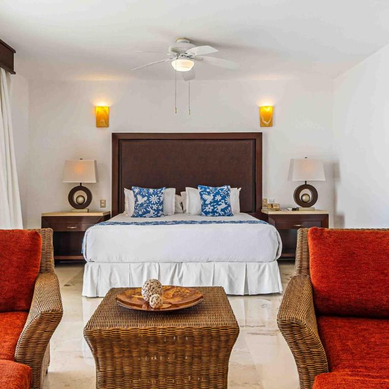 Elegant multi-level penthouse with rooftop Jacuzzi, bay views, pool & game room - Casa - 13