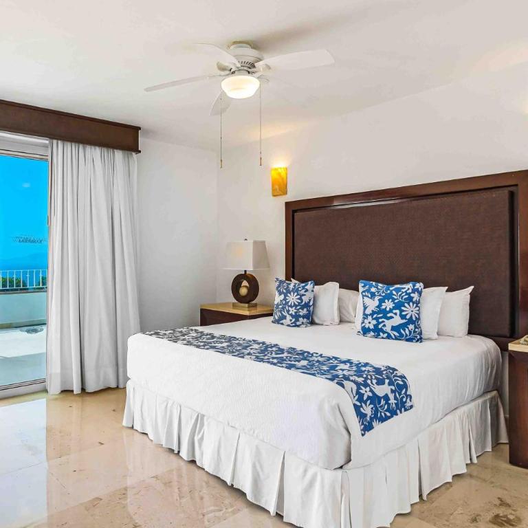 Elegant multi-level penthouse with rooftop Jacuzzi, bay views, pool & game room - Casa - 12