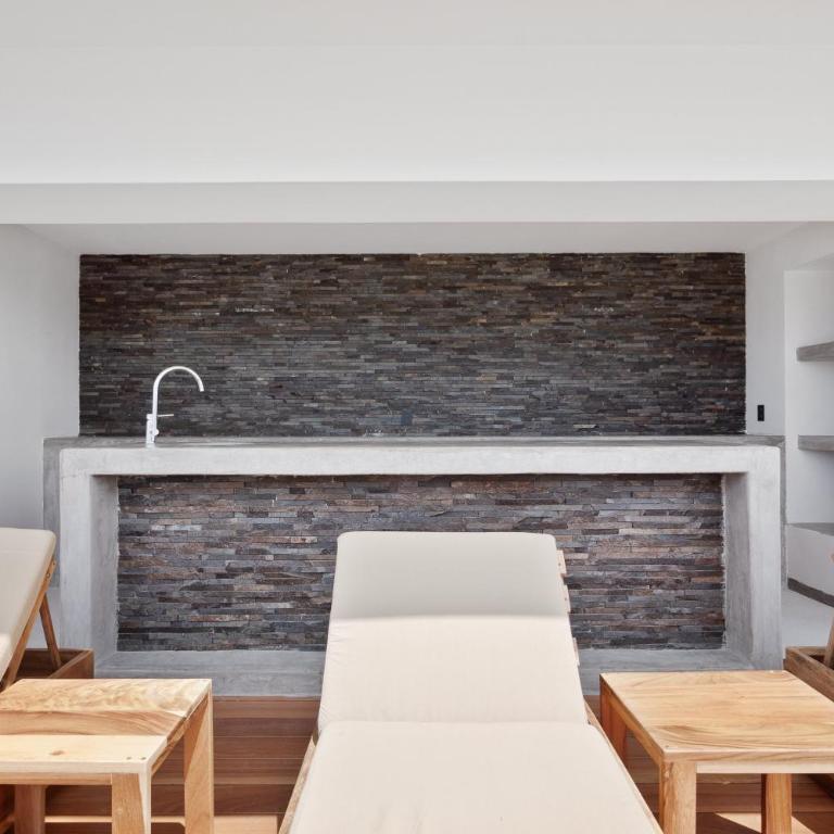 Resort condo with balcony, views, rooftop pool, gym, & full kitchen - Vacation Home - 15