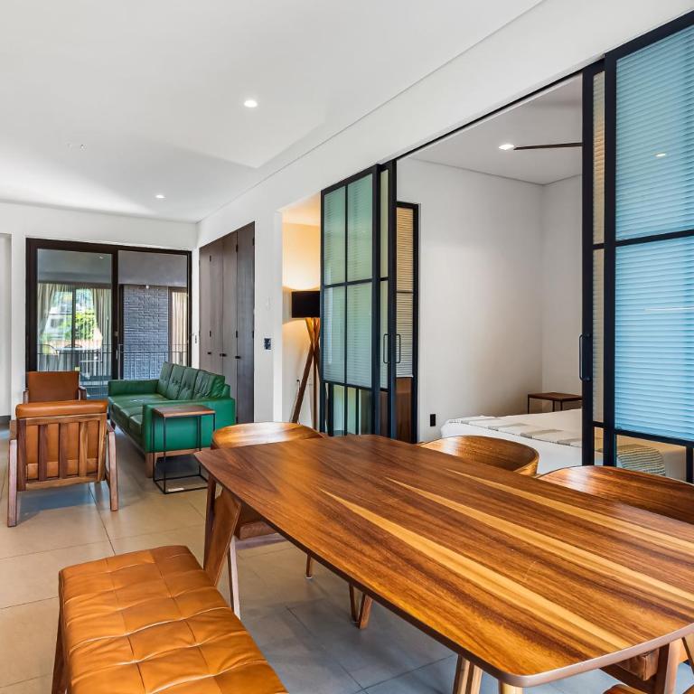 Luxury condo with shared rooftop pool and lounge, private washer/dryer - Vacation Home - 10
