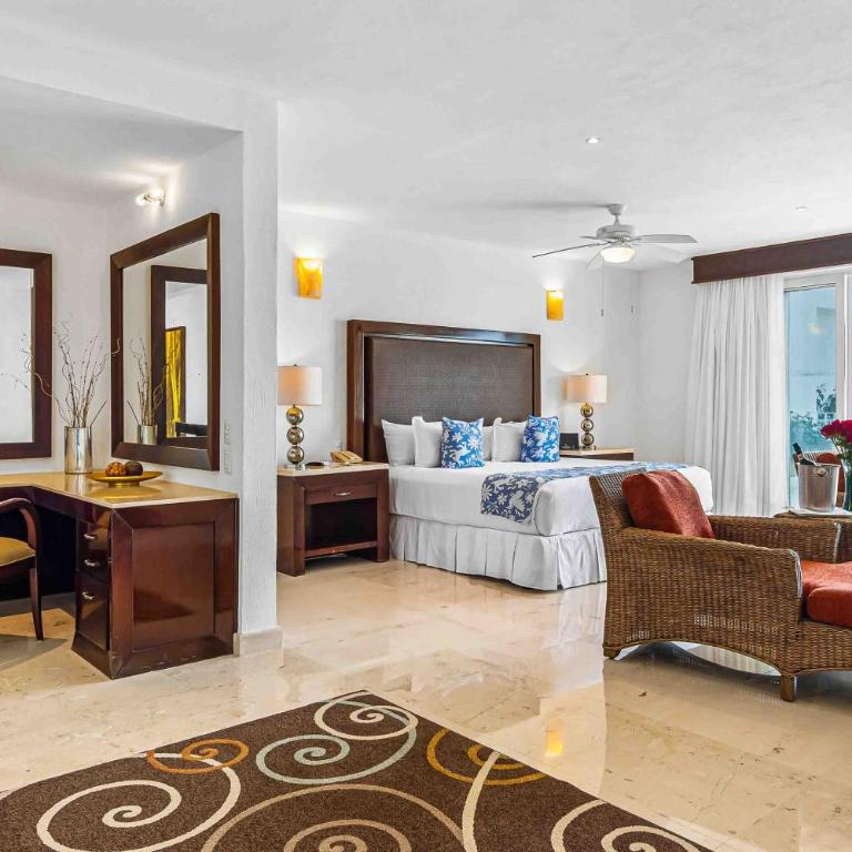 Elegant multi-level penthouse with rooftop Jacuzzi, bay views, pool & game room - Casa - 14