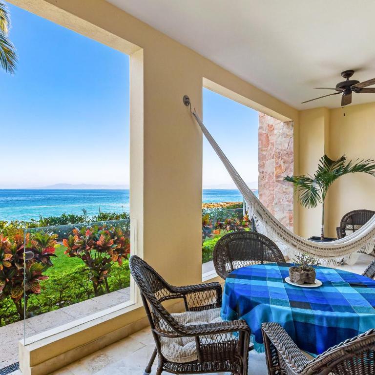 Beachfront dream retreat with pool, tennis & gym access - washer/dryer, AC - Casa - 29