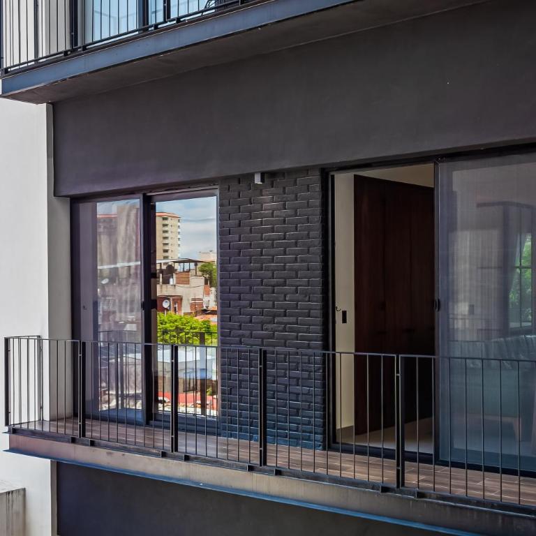 Luxury condo with shared rooftop pool and lounge, private washer/dryer - Vacation Home - 33