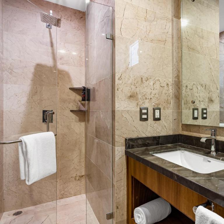 Luxurious condo with huge, oceanfront balcony, pool & pool spa - Casa - 18