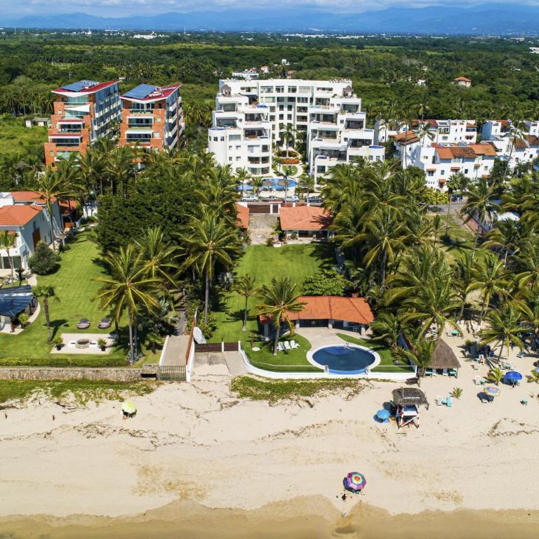 Stylish beach condo with private balcony, pool, AC and fitness room - Casa - 55