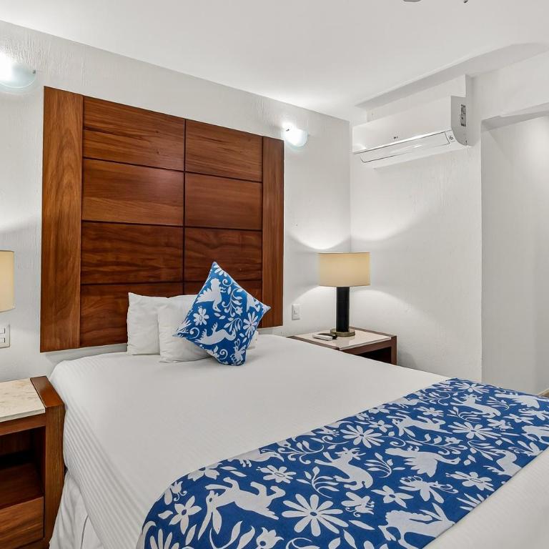 Spacious oceanview suite with heated pool, hot tub & terraces for lounging - Vacation Home - 16