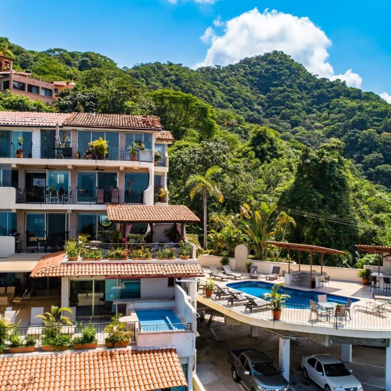 Mismaloya Beach condo with ocean views, on-site pool, grill, & private balcony - Casa - 40