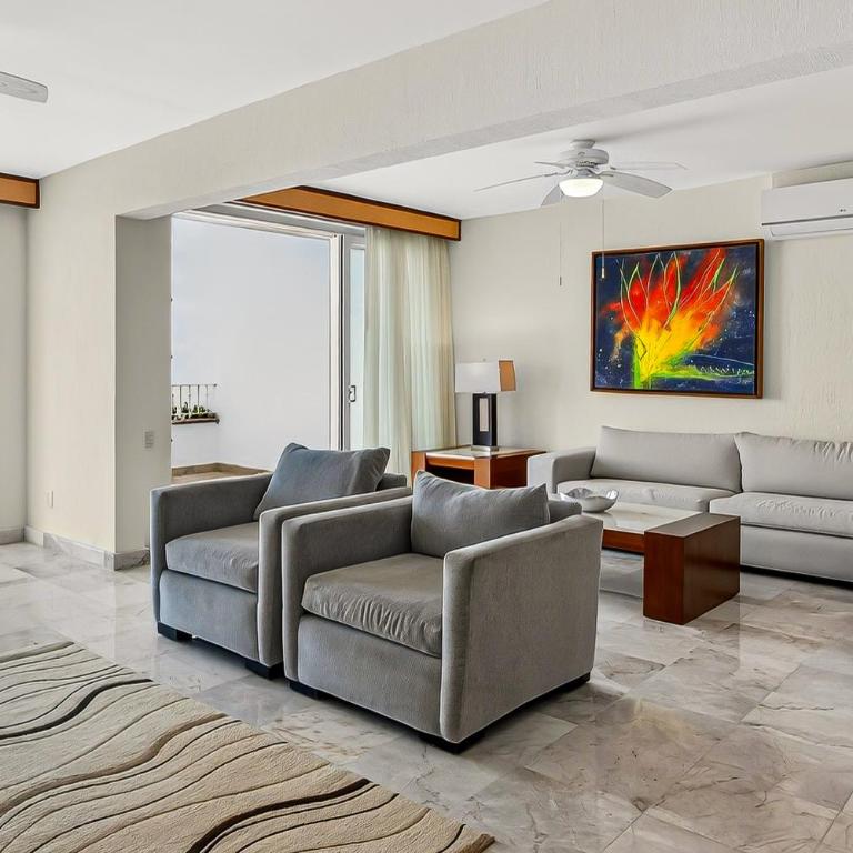 Spacious oceanview suite with heated pool, hot tub & terraces for lounging - Vacation Home - 5