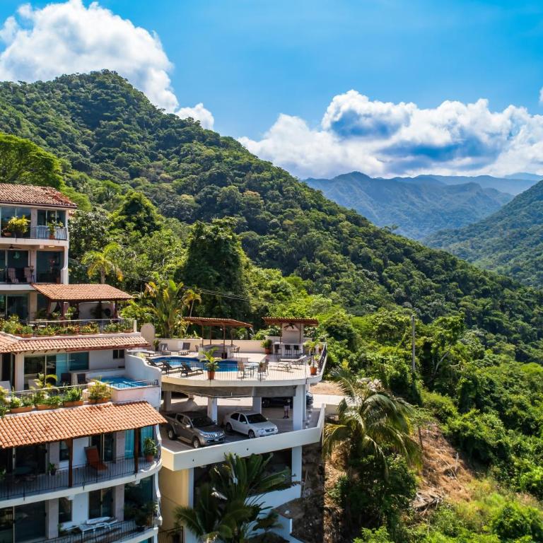 Mismaloya Beach condo with ocean views, on-site pool, grill, & private balcony - Casa - 35