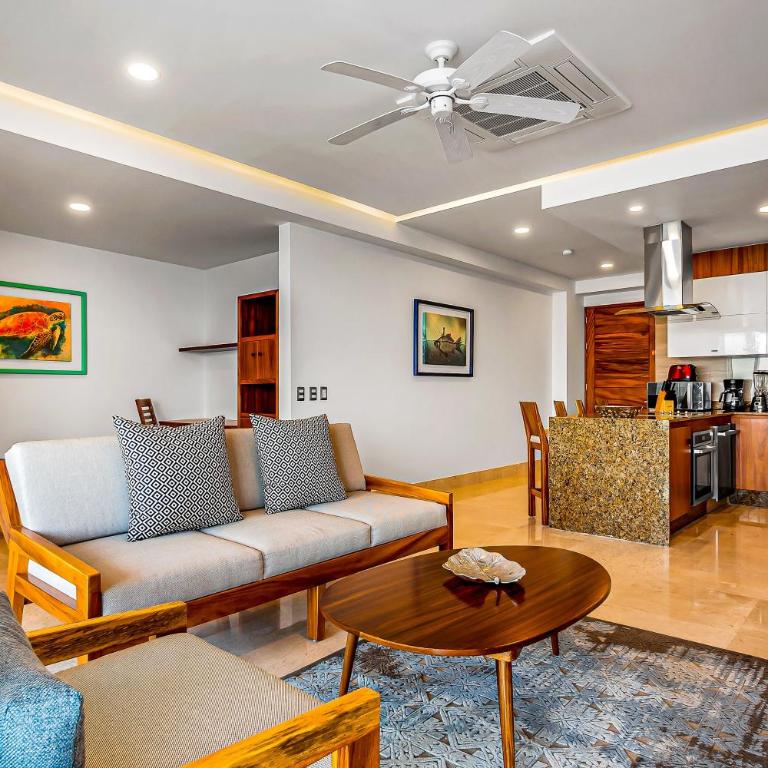 Fantastic oceanfront apartment with balcony, pool & central AC - Casa - 4
