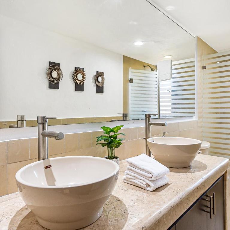 Luxurious retreat with a scenic terrace pool & modern kitchen - Casa - 23