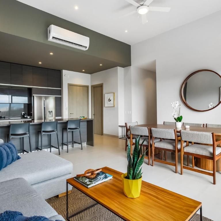 Modern condo with breathtaking views, infinity pool, and en suite bedrooms - Casa - 5