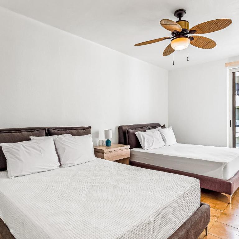 Spacious condo with near the beach with resort-style pool, inviting balcony - Casa - 23