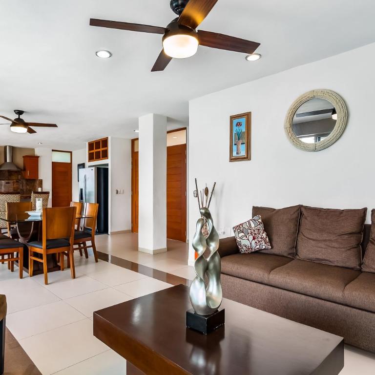Mismaloya Beach condo with ocean views, on-site pool, grill, & private balcony - Casa - 5