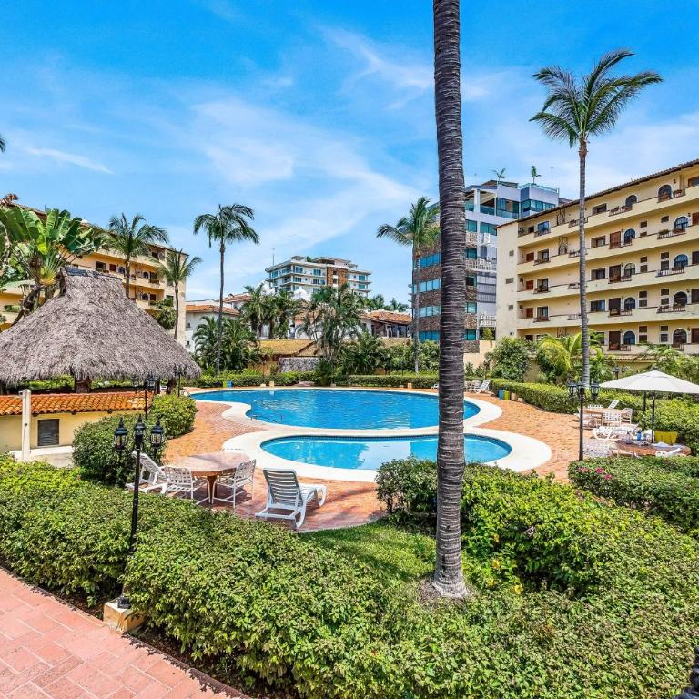 Marina condo near golf course, beach, & dining with pool & tennis courts - Vacation Home - 30