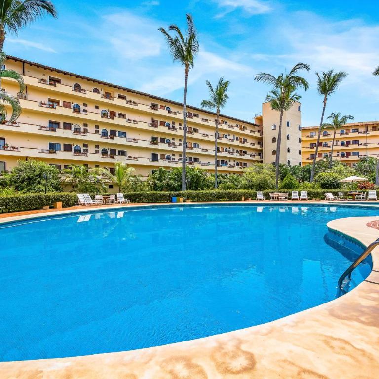 Marina condo near golf course, beach, & dining with pool & tennis courts - Vacation Home - 1