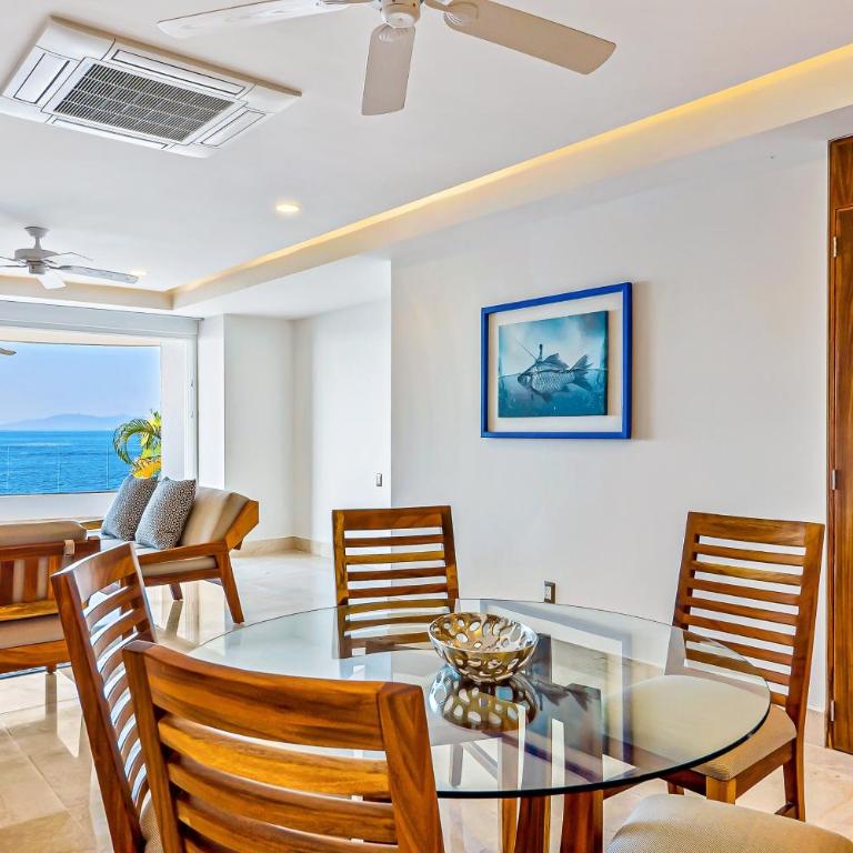 Luxe 2nd-floor condo with endless ocean views, pool, spa & balcony - Casa - 9
