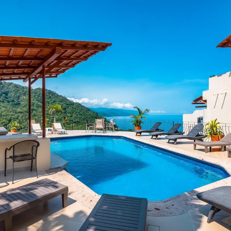 Mismaloya Beach condo with ocean views, on-site pool, grill, & private balcony - Casa - 27