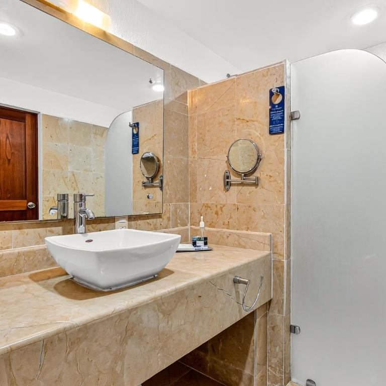 Spacious oceanview suite with heated pool, hot tub & terraces for lounging - Vacation Home - 26