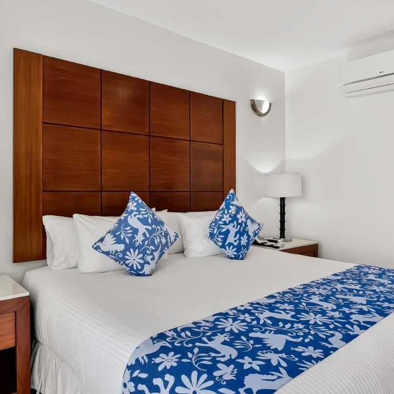 Spacious oceanview suite with heated pool, hot tub & terraces for lounging - Vacation Home - 18