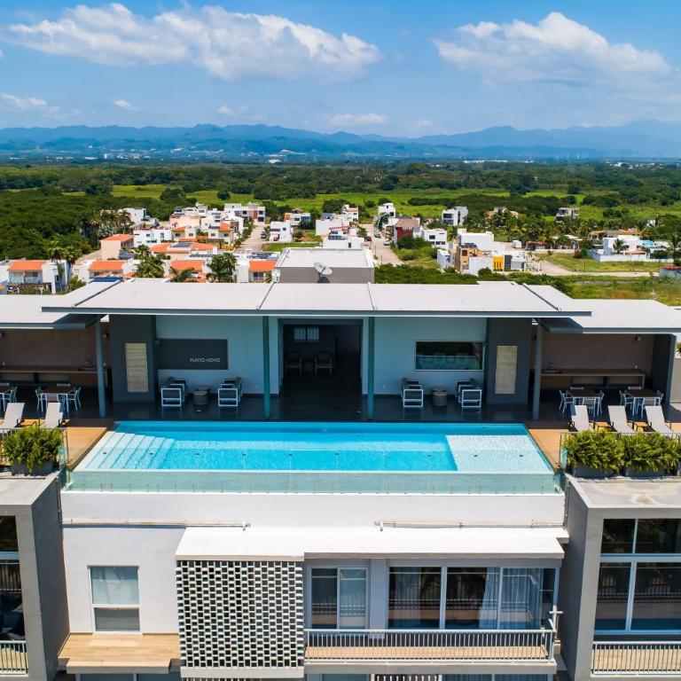 Modern condo with breathtaking views, infinity pool, and en suite bedrooms - Casa - 3