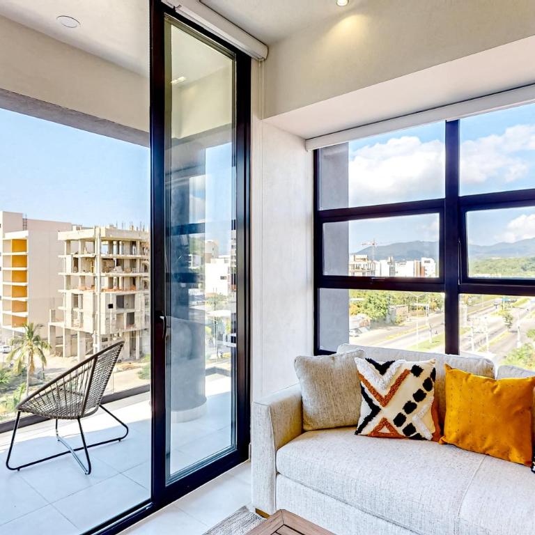 Ocean-view condo with infinity pool, rooftop lounge, & private balcony - Casa - 5