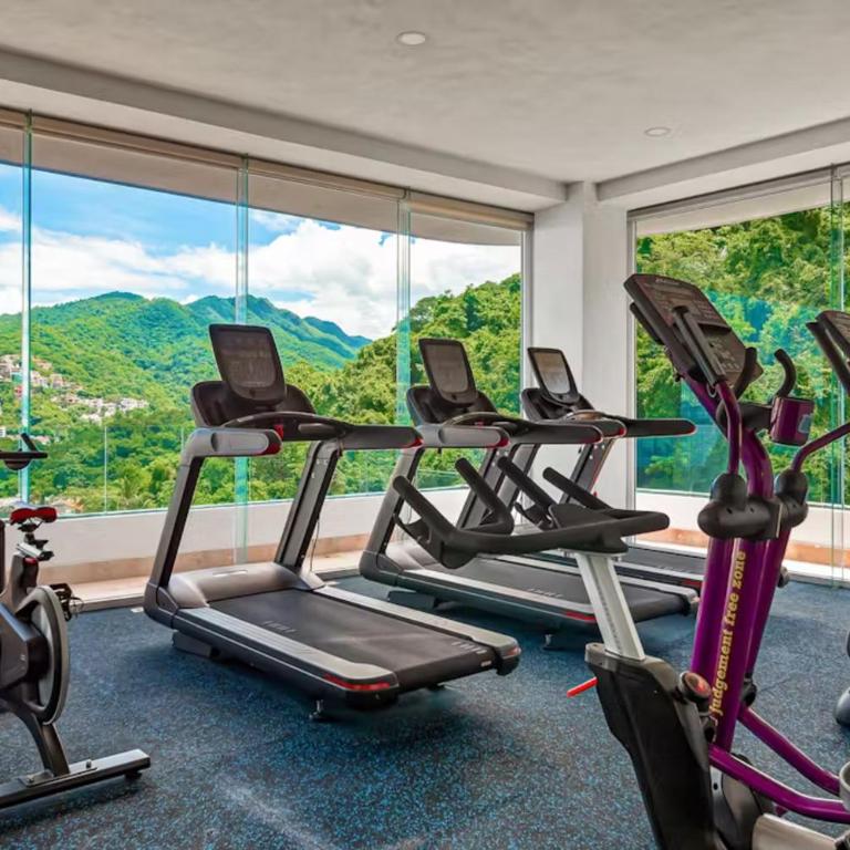 Luxe 2nd-floor condo with endless ocean views, pool, spa & balcony - Casa - 36
