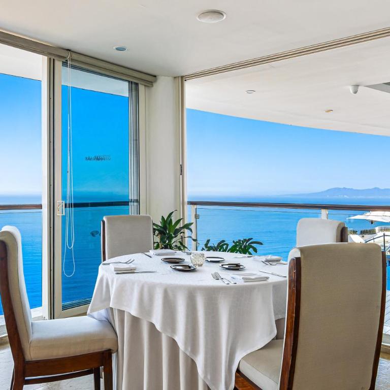Upscale coastal suite with private terrace, ocean views, pool & hot tub - Vacation Home - 58