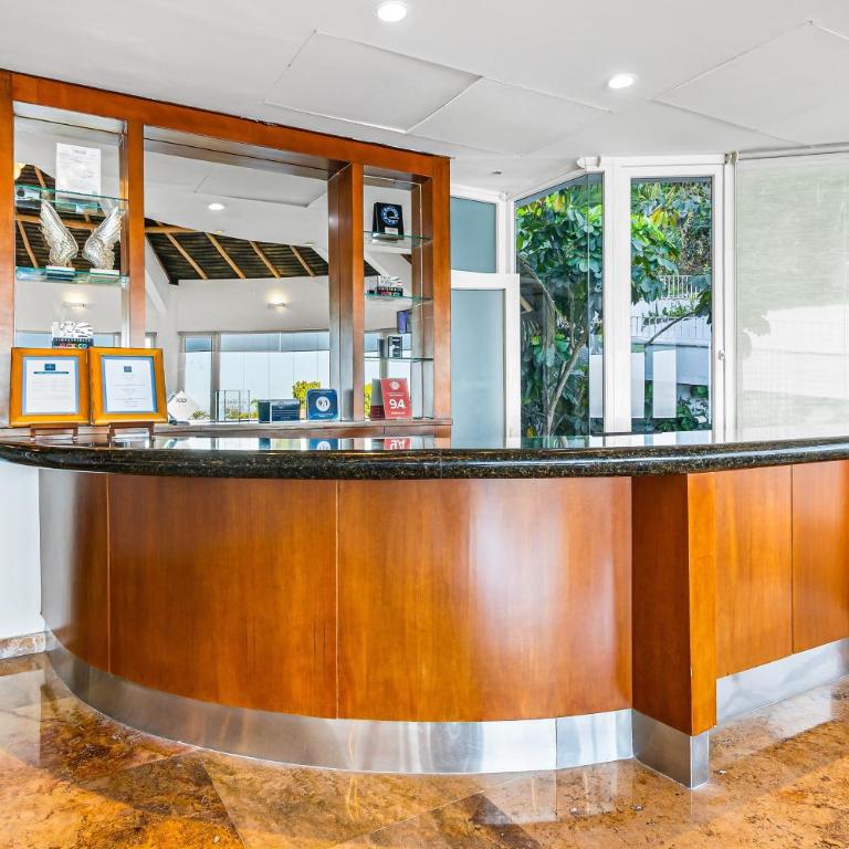 Upscale coastal suite with private terrace, ocean views, pool & hot tub - Vacation Home - 53