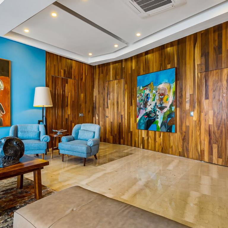 Upscale oceanfront condo with extensive balcony, pool & ocean views - Casa - 8