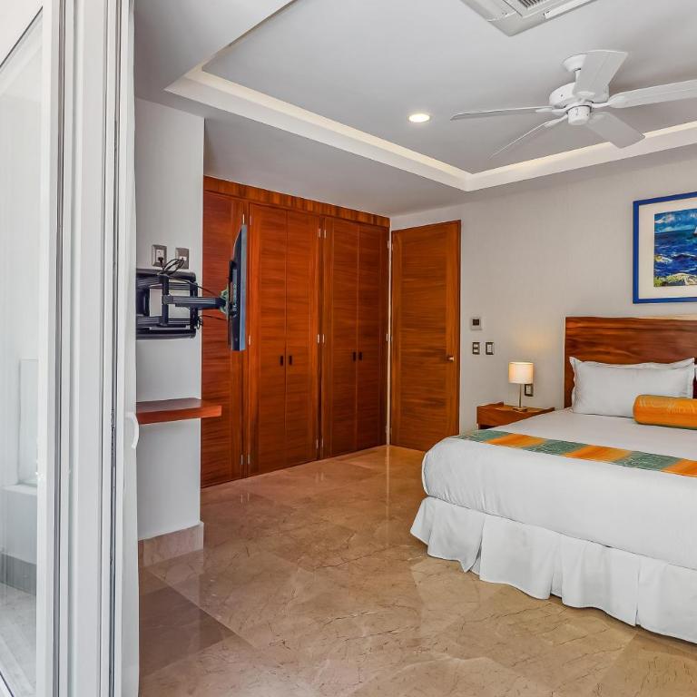 Luxurious upscale condo w/ wraparound oceanfront view & shared pool - Casa - 19
