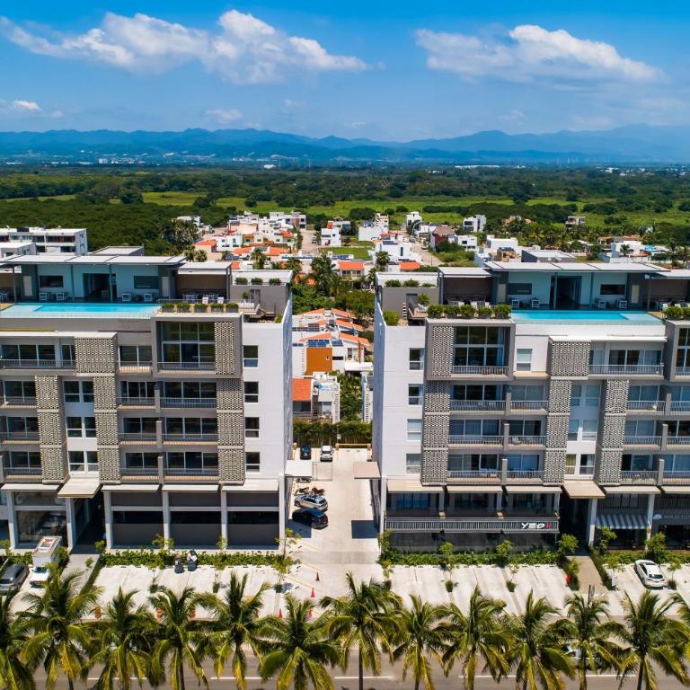 5th-floor apt near the ocean with infinity rooftop pool, balcony, washer/dryer - Casa - 42