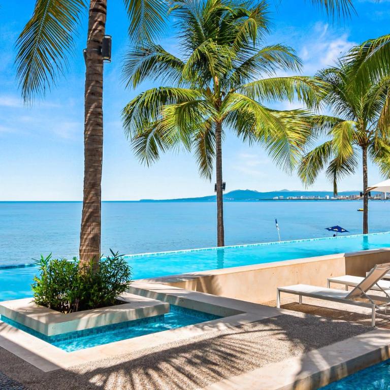 Luxury oceanfront apartment with private balcony, rooftop pool & gym access - Casa - 32