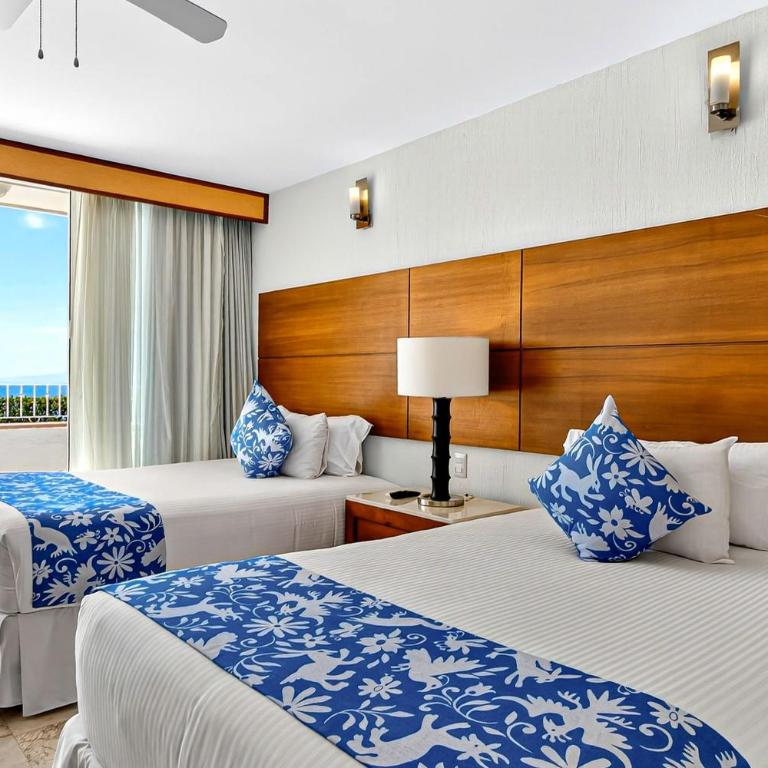 Upscale coastal suite with private terrace, ocean views, pool & hot tub - Vacation Home - 20