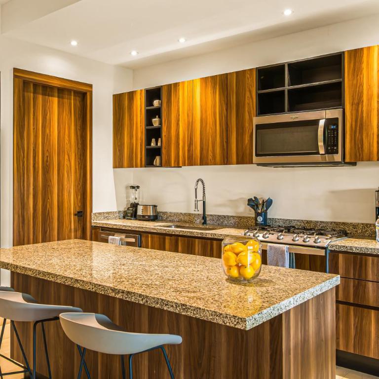 Peaceful modern condo with rooftop pool, washer-dryer and fitness room - Casa - 14