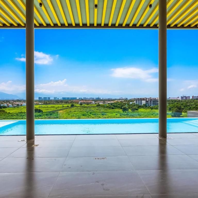 5th-floor apt near the ocean with infinity rooftop pool, balcony, washer/dryer - Casa - 39
