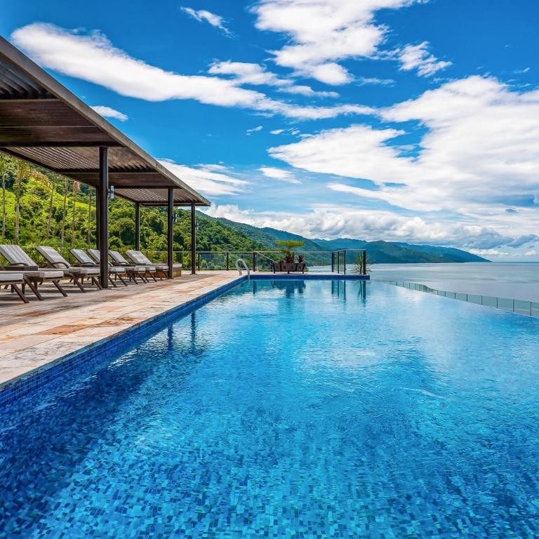 Luxurious upscale condo w/ wraparound oceanfront view & shared pool - Casa - 41
