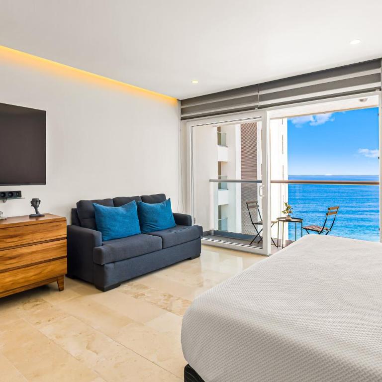 Modern oceanfront studio with breathtaking sunsets, heated pools & beach access - Casa - 10