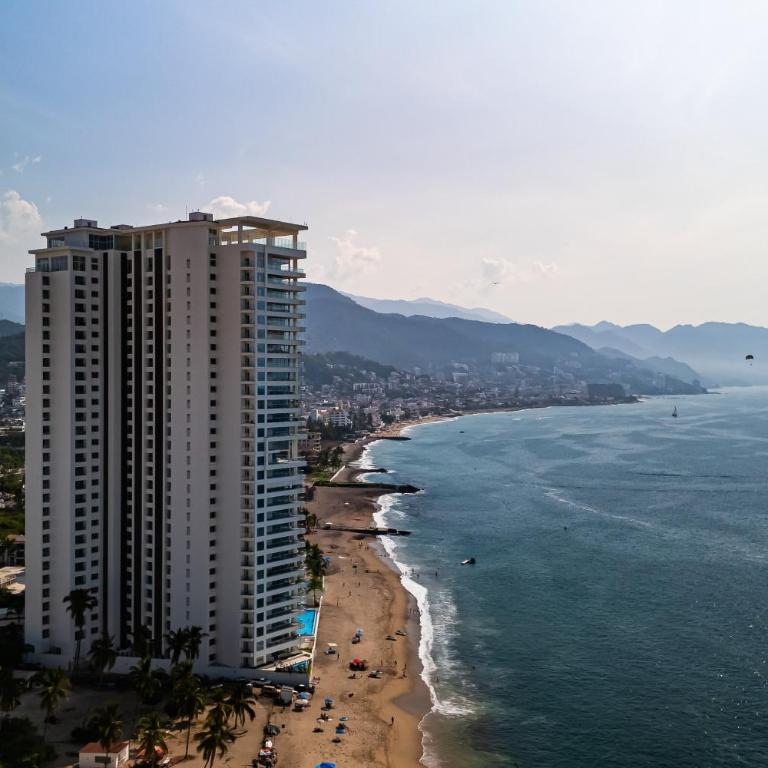 Modern oceanfront studio with breathtaking sunsets, heated pools & beach access - Casa - 46