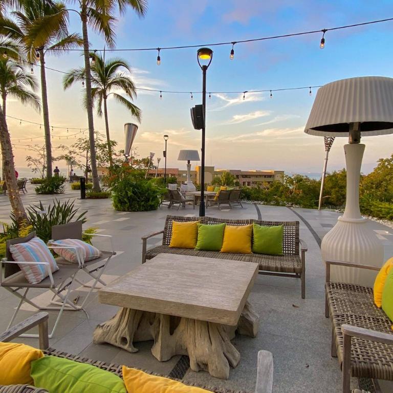 Cozy beachfront apartment with stunning ocean views and resort amenities - Vacation Home - 39