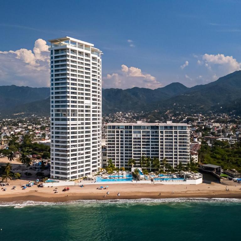 Modern oceanfront studio with breathtaking sunsets, heated pools & beach access - Casa - 47