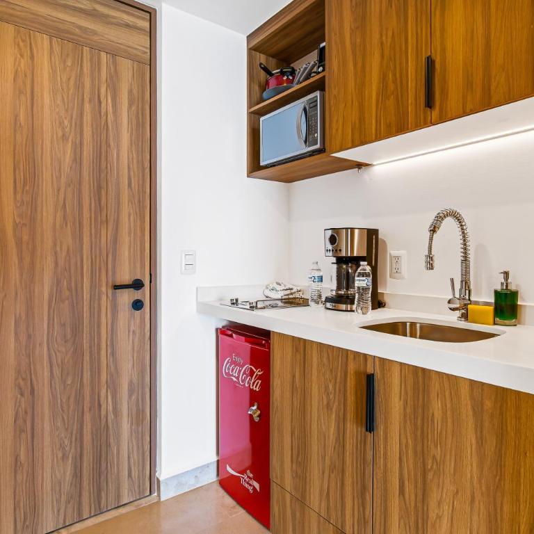 Modern oceanfront studio with breathtaking sunsets, heated pools & beach access - Casa - 9