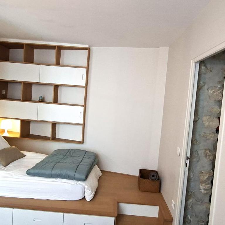 Chambre calme pour les femmes - Paris animé - Chambre Simple avec Salle de Bains Commune - 5