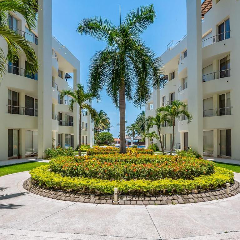 Bright coastal apartment with pool, balcony & beach access close by - Casa - 40